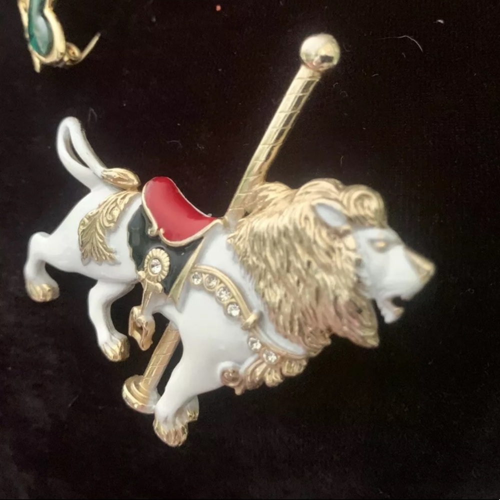 Vintage, large, colorful lion Carousel pin,